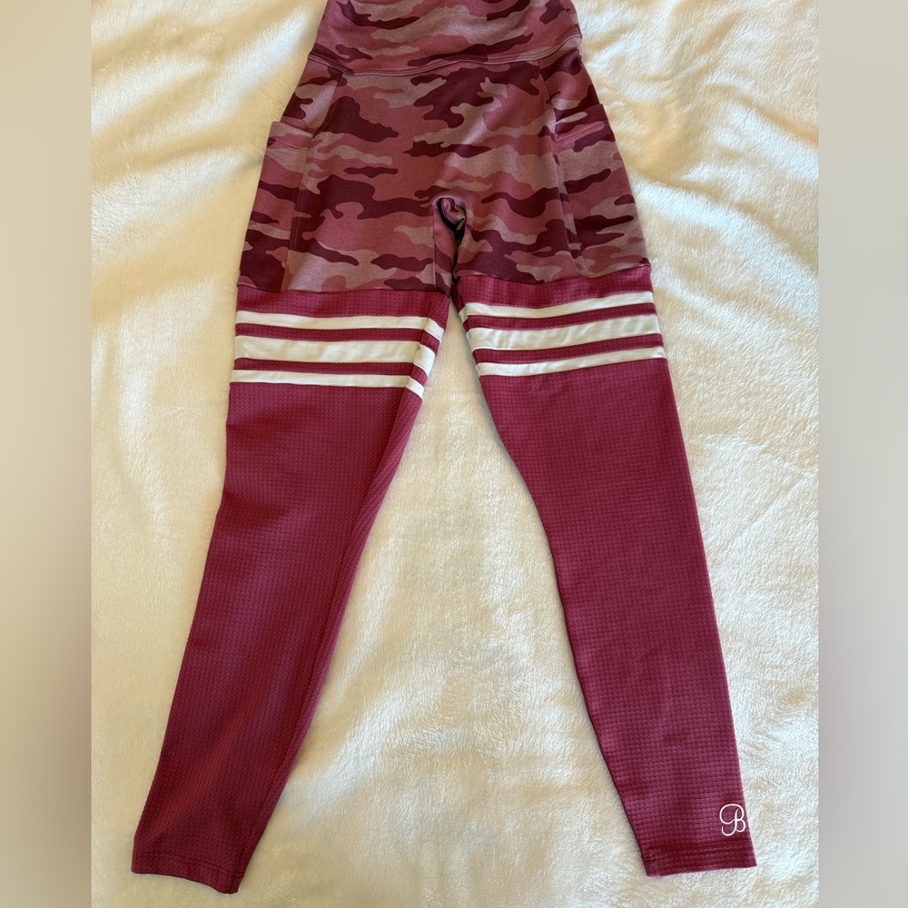 Bombshell leggings Size M